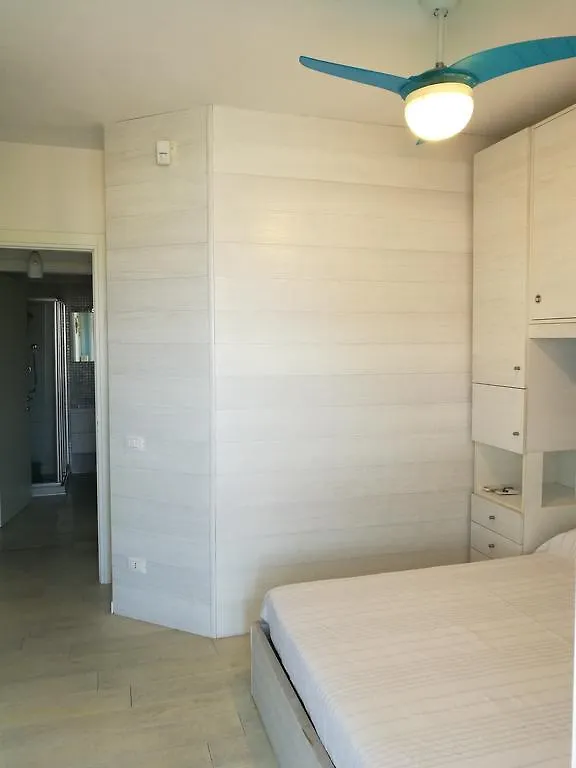 Residence Aurora Park 리도 디 예솔로 아파트